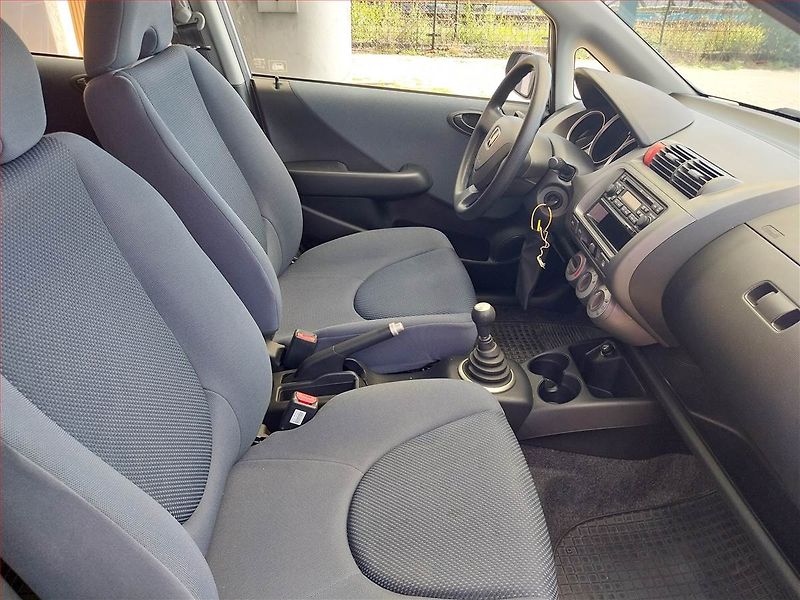 Honda Jazz (2005) 1.2 i-DSI, Serv.kniha, po STK - fotka 9 z 13
