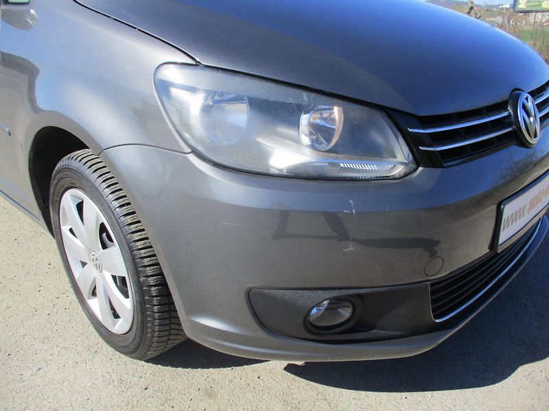 Volkswagen Touran 1,6 TDi CL BlueMotion*TAŽ.ZAŘ. - fotka 23 z 46