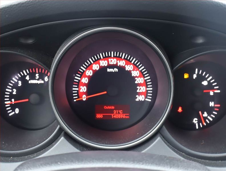 Kia Magentis (2011) 2.0 CRDi, Serv.kniha, nová STK - fotka 11 z 16