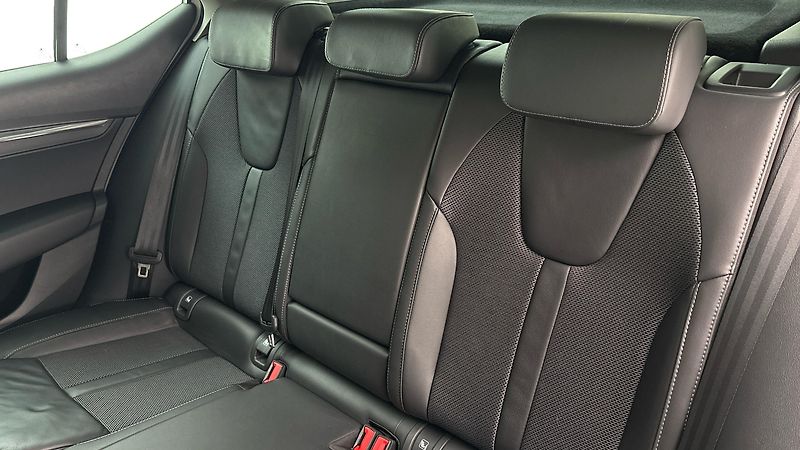 Škoda Octavia 2.0 TDI Style - fotka 16 z 26