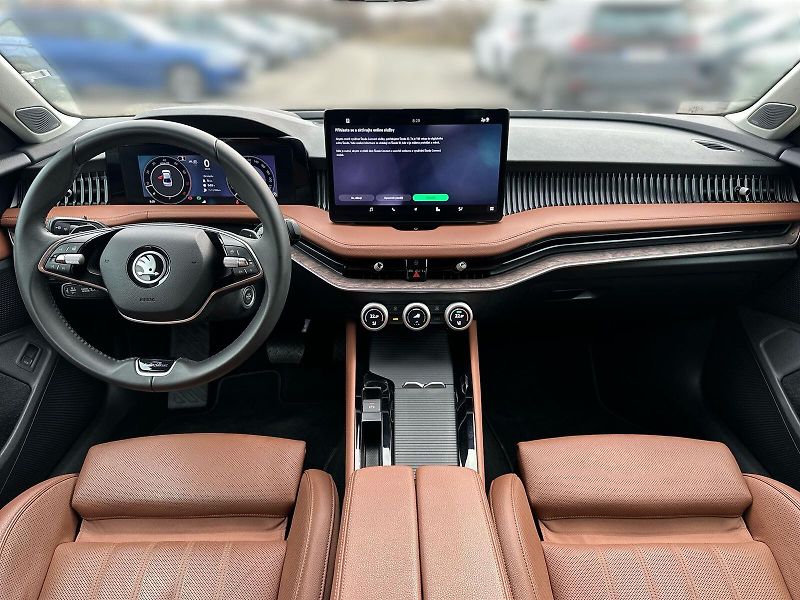 Škoda Superb (2024) 2.0 TSI 4x4 DSG L&K - fotka 5 z 45