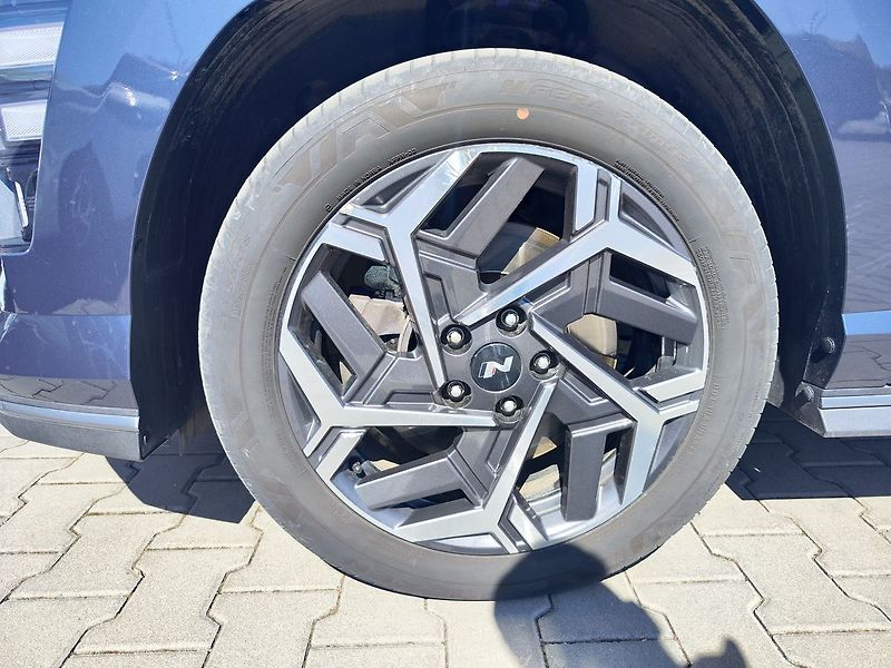 Hyundai Kona 1.6 T-GDi/145kW N-Line DCT 4x4 - fotka 30 z 31