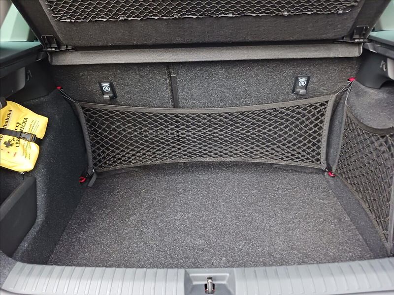 Škoda Kamiq 1,0 81 kW STYLE, 1. majitel - fotka 21 z 22