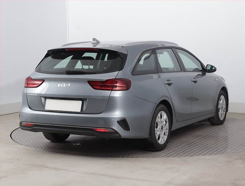 Kia Ceed (2023) Spin 1.0 T-GDI, SPIN, DPH - fotka 5 z 18