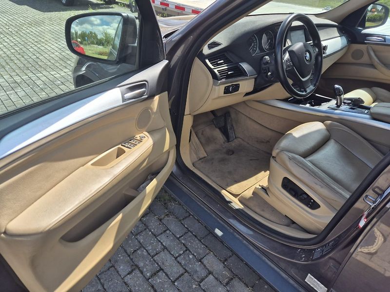 BMW X5 (2011) 3.0 D XDRIVE Vada motoru! - fotka 10 z 14