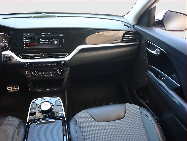 Kia e-Niro (2022) 64 kWh - fotka 8 z 21