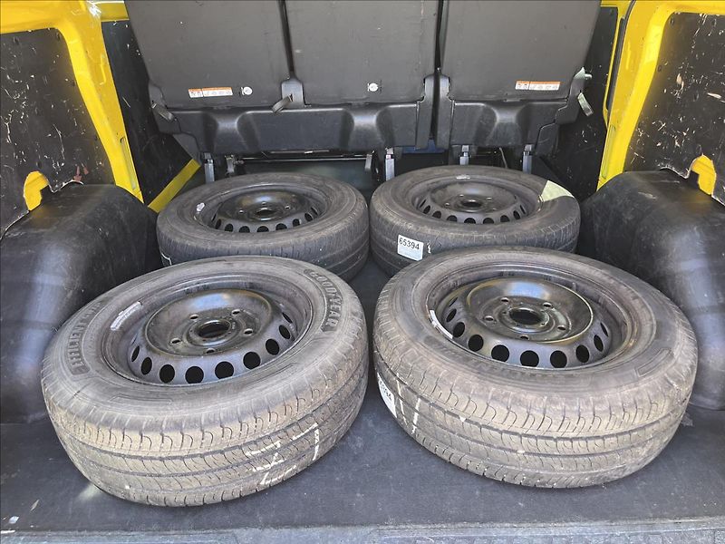 Ford Transit Custom 2,0 TDCi 6.MÍST KLIMA TZ -DPH - fotka 32 z 43