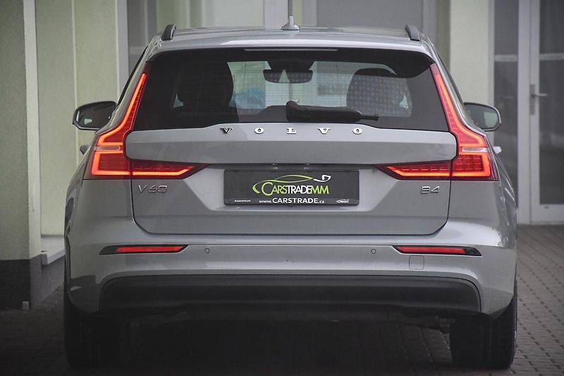 Volvo V60 2.0B4 LED NAV TAŽNÉ - fotka 11 z 49