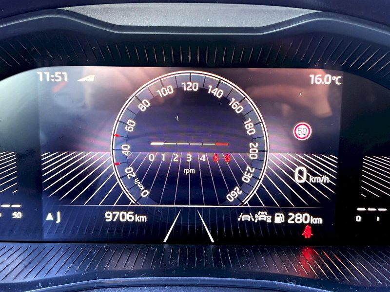 Škoda Scala (2025) 1.0 TSI / 85 kW / SELECTION - fotka 15 z 29