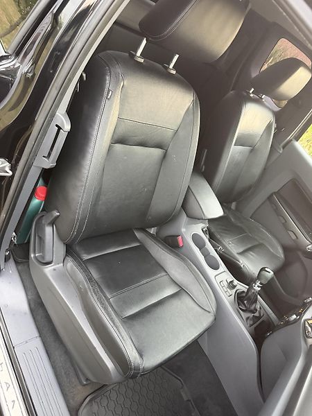 Ford Ranger 3,2 TDI 200PS *NOVÝ MOTOR* - fotka 43 z 73