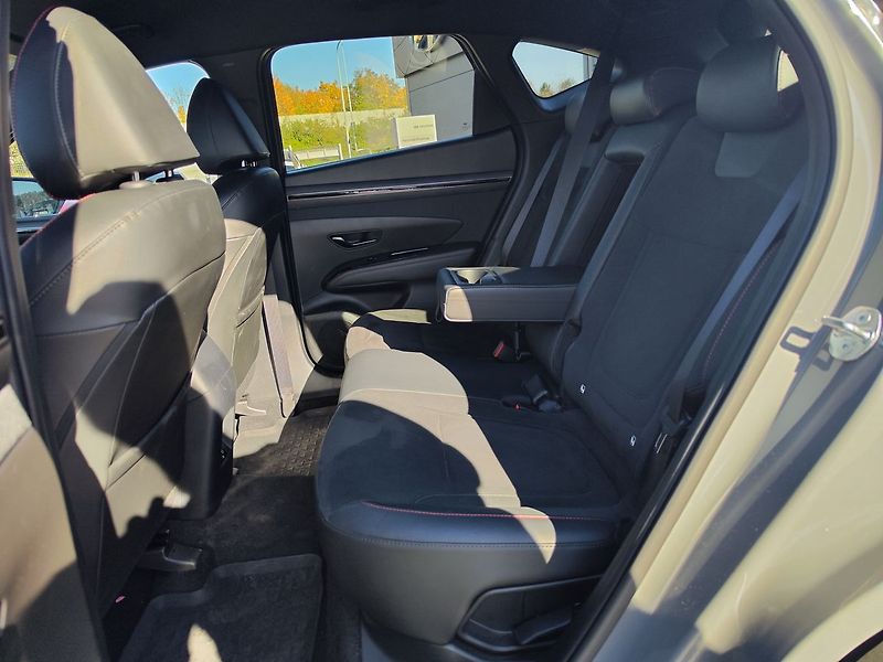Hyundai Tucson 1.6 T-GDI/110kW N-Line - fotka 12 z 37