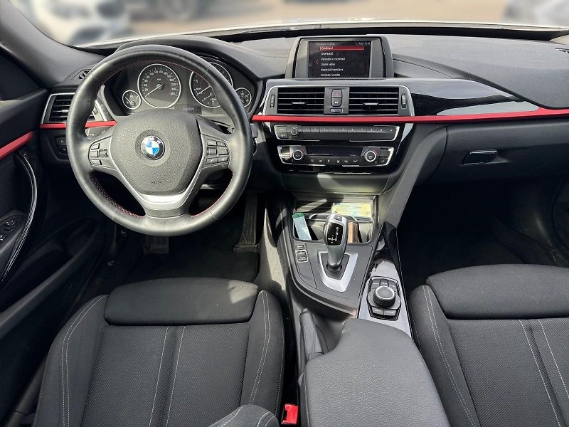 BMW Řada 3 (2020) GT xDRIVE 320i 135kW 4x4 CZ - fotka 9 z 11