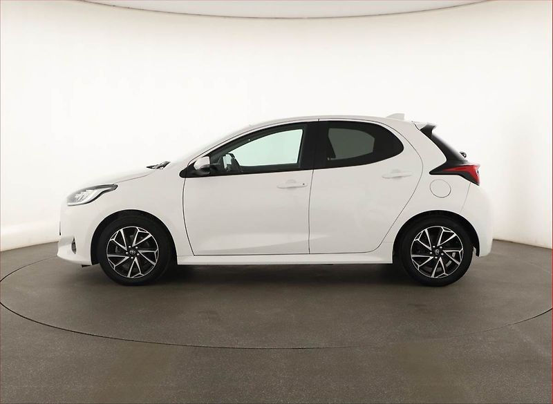 Toyota Yaris (2023) 1.5 VVT-i Hybrid, Automat, ČR - fotka 3 z 18