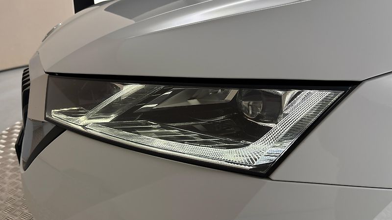Škoda Octavia 2.0 TDI Style - fotka 18 z 27