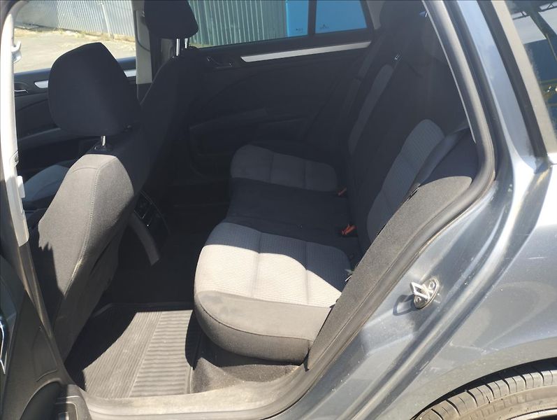 Škoda Superb 2,0 TDi 125 KW DSG - fotka 10 z 16