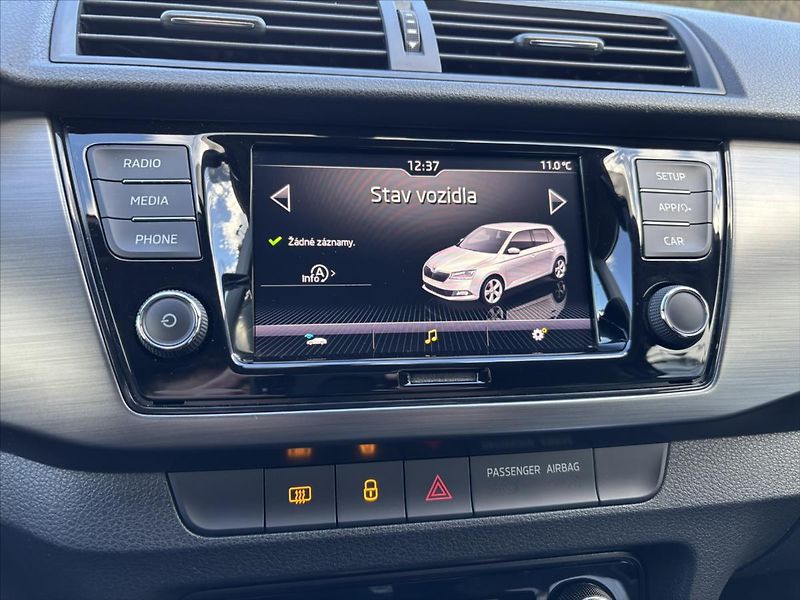 Škoda Fabia 1,0 TSi Style FULL LED CARPLAY - fotka 19 z 39