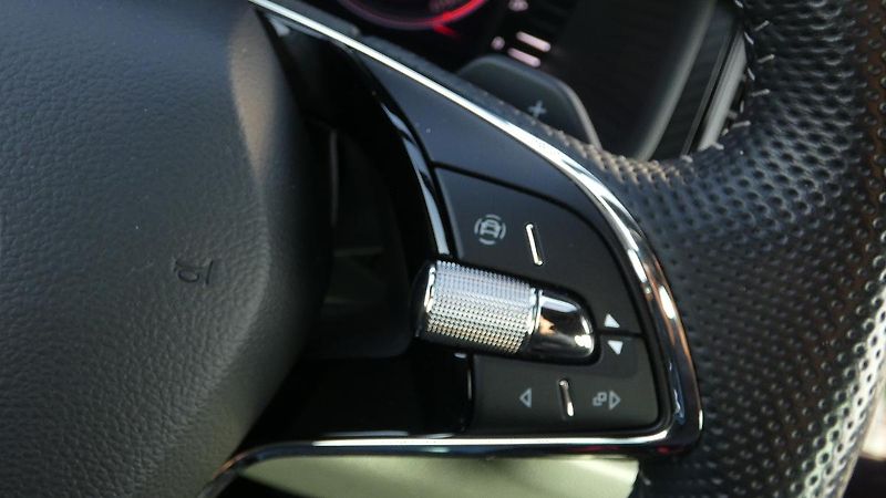 Škoda Kodiaq 2,0 TDI DSG 4x4 Sportline - fotka 13 z 25