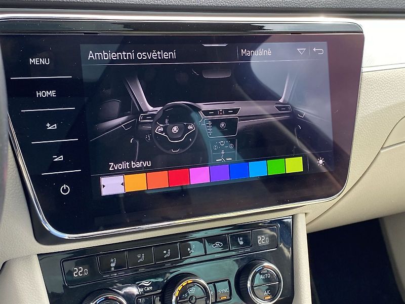 Škoda Superb (2022) Combi 2,0 TSI 4x4 DSG L&K - fotka 30 z 45