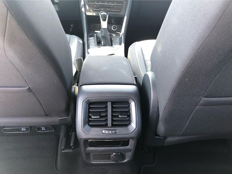 Volkswagen Tiguan 2.0 TDi DSG 7st. LIFE - fotka 22 z 29