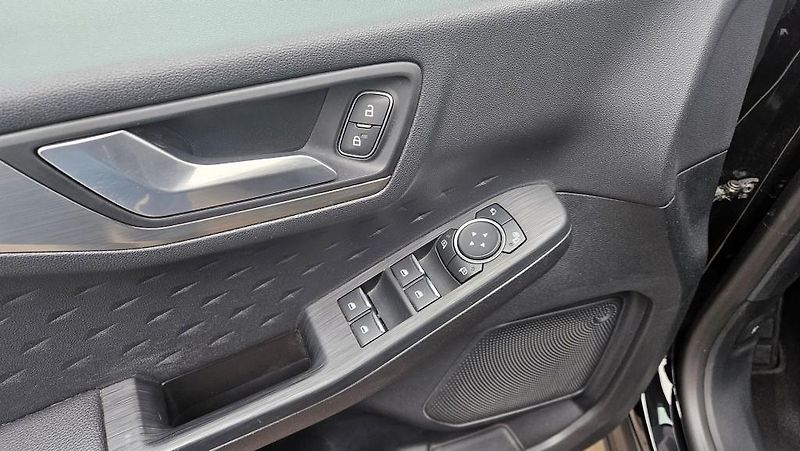 Ford Kuga (2020) 2.5i PHEV 165kW Titanium AT  - fotka 19 z 40