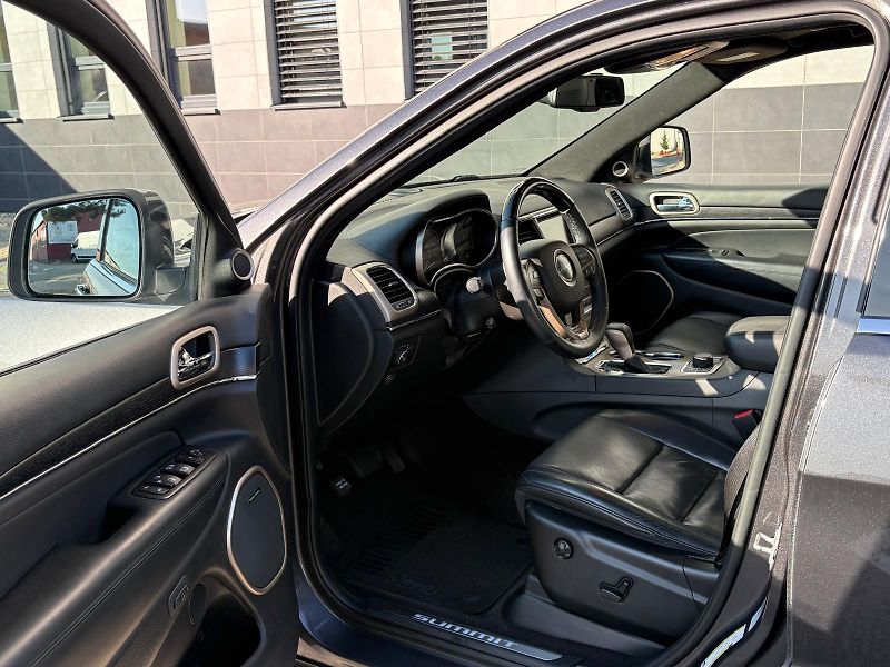 Jeep Grand Cherokee 3.0 CRD 184 kW 4X4 SUMMIT, ČR - fotka 15 z 59