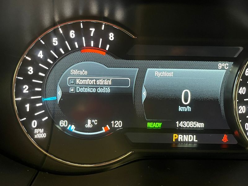 Ford S-MAX 2.5 HEV ST-Line 7 míst - fotka 57 z 65
