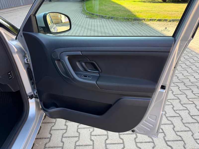 Škoda Fabia 1,2 TSi Best of /1.maj./servis - fotka 20 z 26