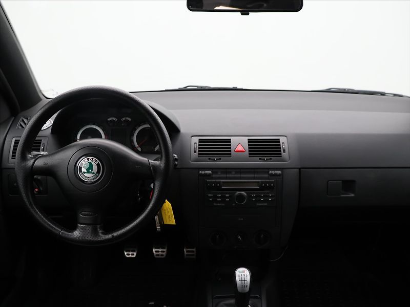Škoda Fabia 1,9 TDI 96kW RS 2.Majitel - fotka 21 z 28