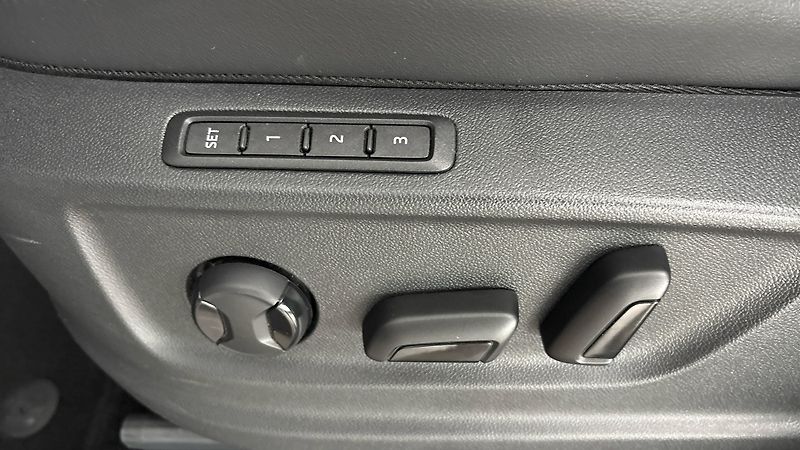 Škoda Kodiaq 2.0 TDI DSG 4x4 Style - fotka 22 z 30