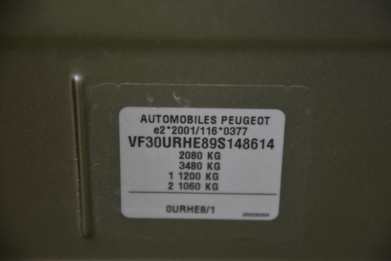 Peugeot 3008 2.0 HDi 6st,DKLIMA,TEMP,TZ,ALU - fotka 37 z 37