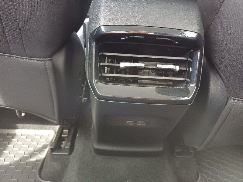 MG HS EMOTION 1,5 TGI 125 kW automat - fotka 15 z 18
