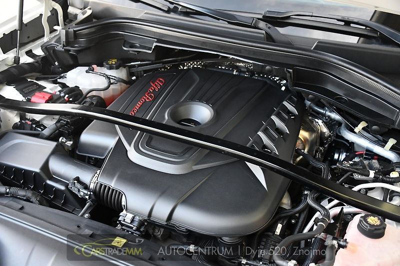 Alfa Romeo Stelvio 2.2 Diesel 16V 154kW Veloce Q4 - fotka 44 z 44