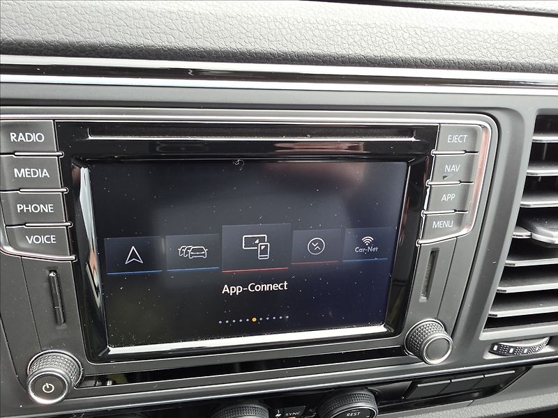 Volkswagen Multivan 2,0 TDi DSG BULLI KŮŽE 7 míst - fotka 22 z 50