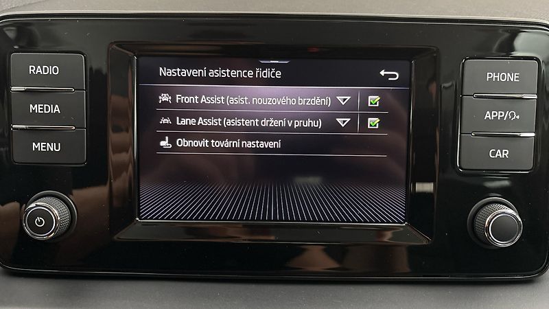 Škoda Scala 1.0 TSI Ambition - fotka 23 z 23