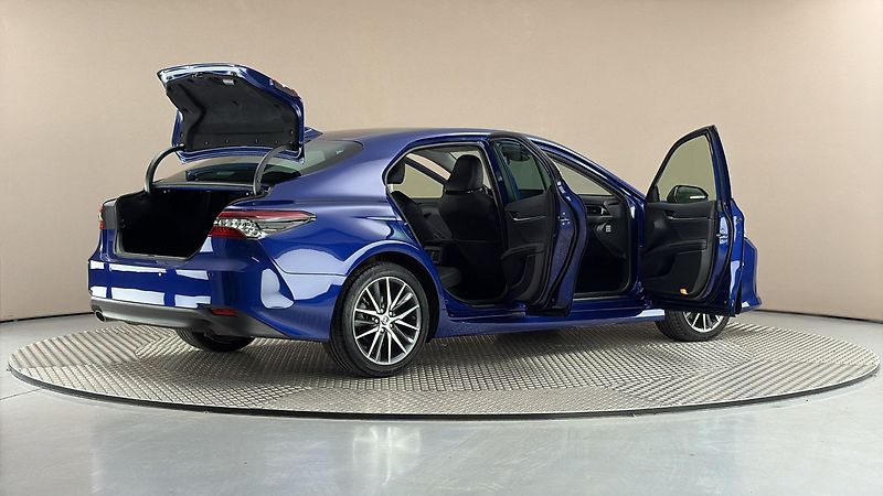 Toyota Camry 2.5 Hybrid AUT Executive - fotka 6 z 26