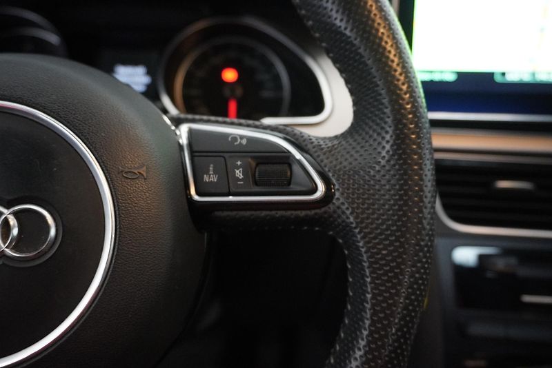 Audi A5 2,0 TDI S-LINE AUTOMAT - fotka 17 z 26