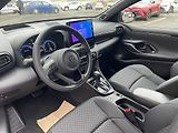 Toyota Yaris 1.5 HEV 130k Executive - náhled 13