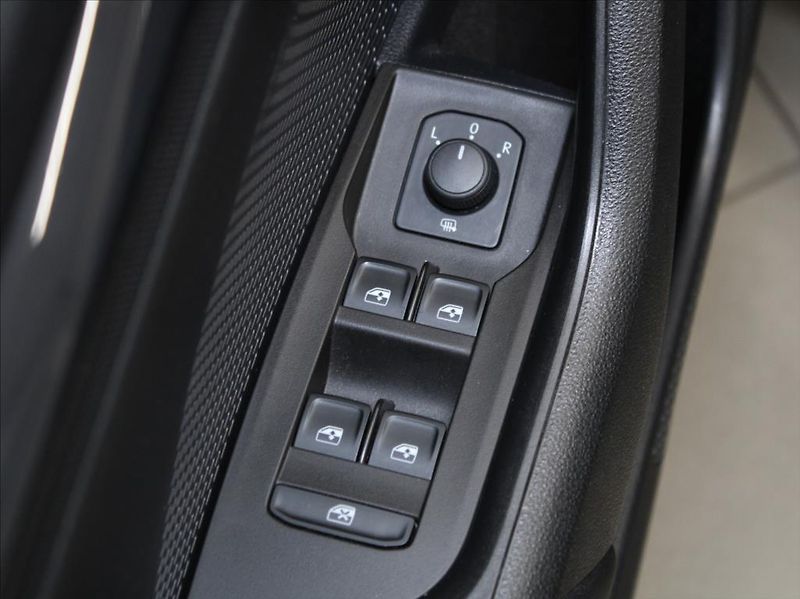 Škoda Octavia 2,0 TDi DSG Ambi. 104tkm.ČR - fotka 16 z 23