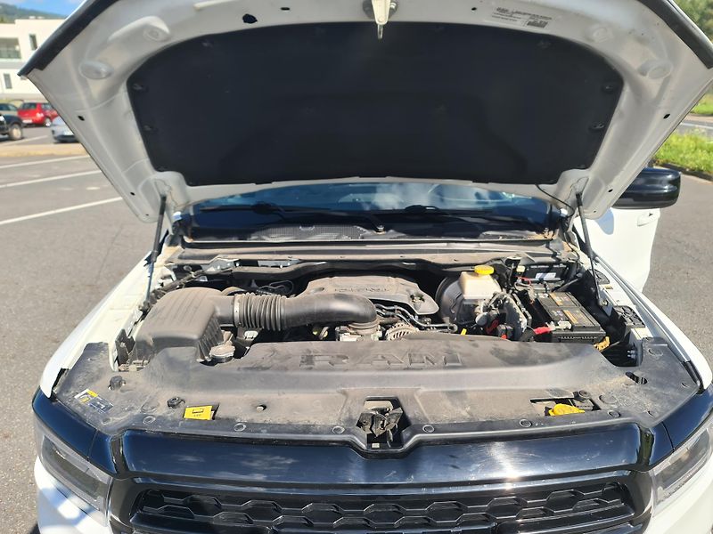 Dodge RAM 1500 (2022) 5.7 HEMI 4x4 BIGHORN LPG - fotka 53 z 67