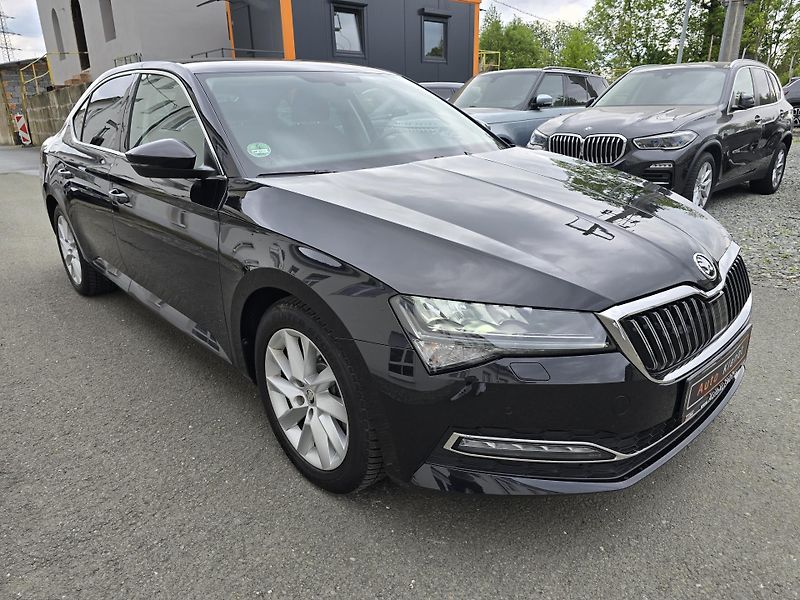 Škoda Superb 2,0TSI 200kW 4x4 DSG WEBASTO - fotka 2 z 41