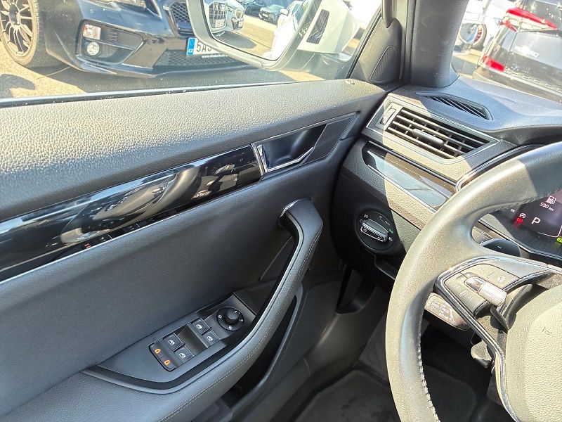 Škoda Superb (2021) L&K 2.0TDI WEBASTO PANO DPH - fotka 11 z 11