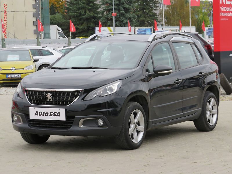 Peugeot 2008 (2017) 1.2PT, ČR, Active - fotka 3 z 28