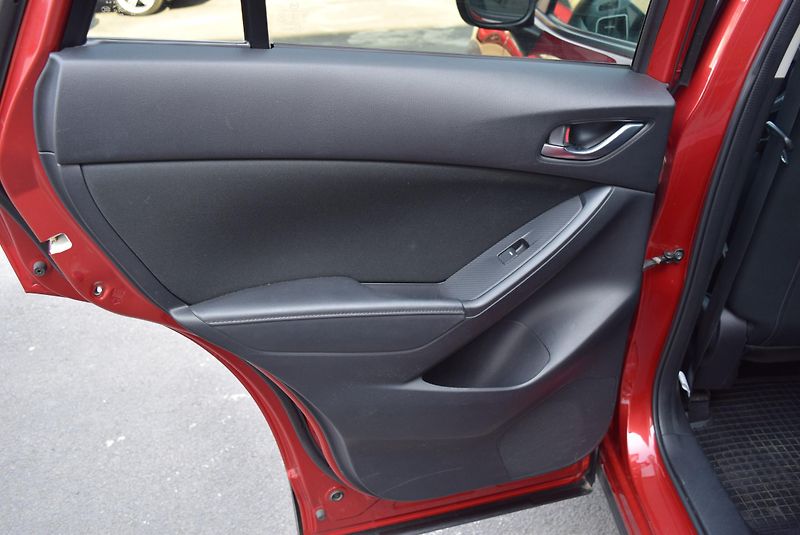 Mazda CX-5 (2015) 2.0i SKYACTIV-G 121kw CENTRE-L - fotka 13 z 44