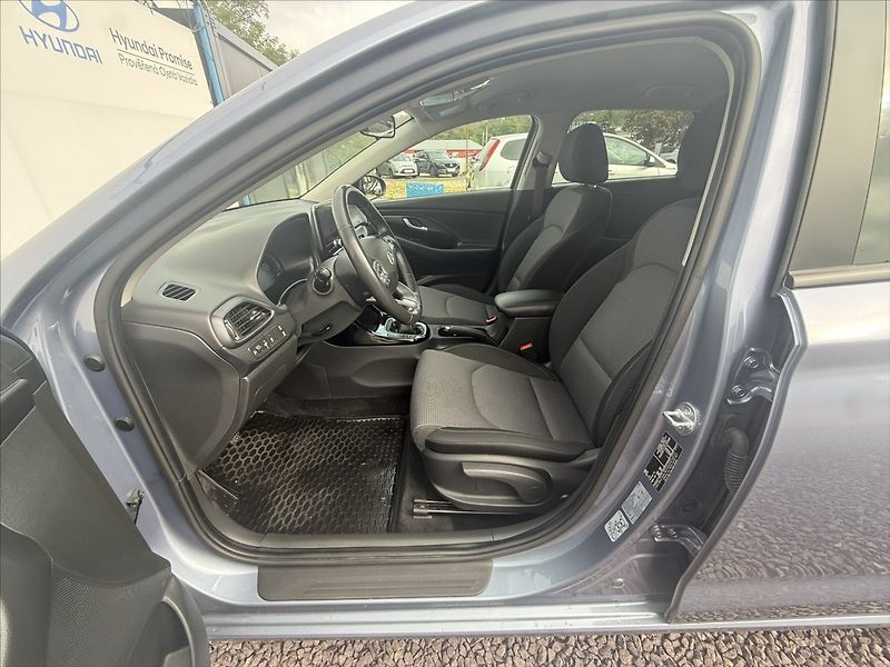 Hyundai i30 1,5 CVVT 71kW Family - fotka 7 z 24