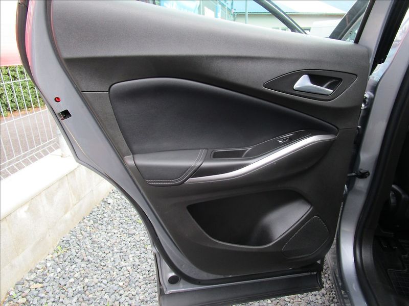 Opel Grandland 1.5CDTi 96kW AT8, aut. klima, - fotka 32 z 41
