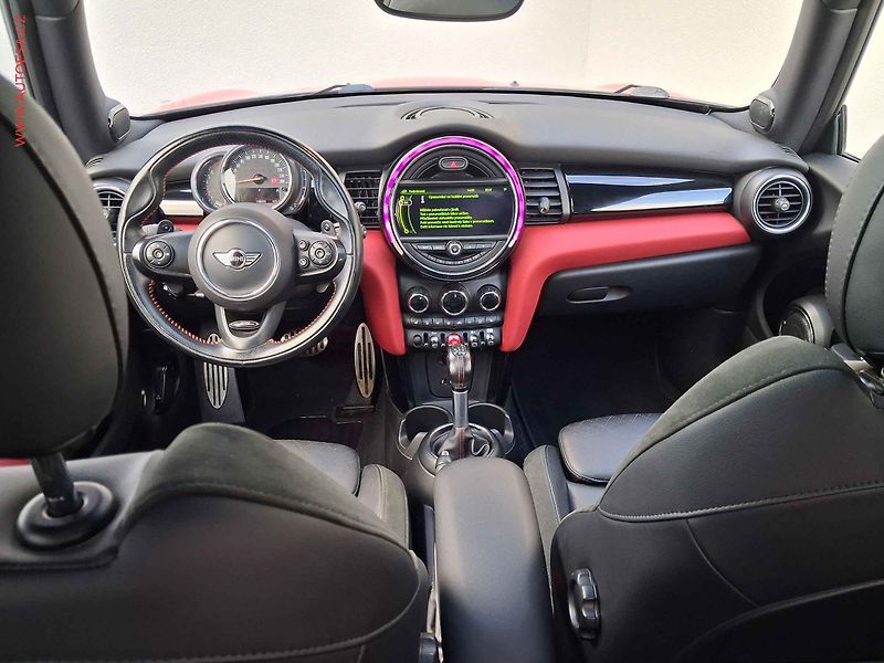 Mini Cooper S (2018) 2.0 i, AT, kůže, panor - fotka 8 z 16