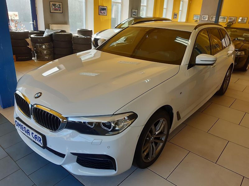BMW Řada 5 520d XDRIVE M-PAKET - fotka 3 z 32