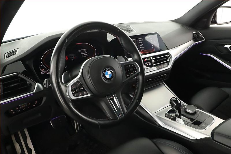 BMW Řada 3 (2020) 320 d xDrive - fotka 21 z 26