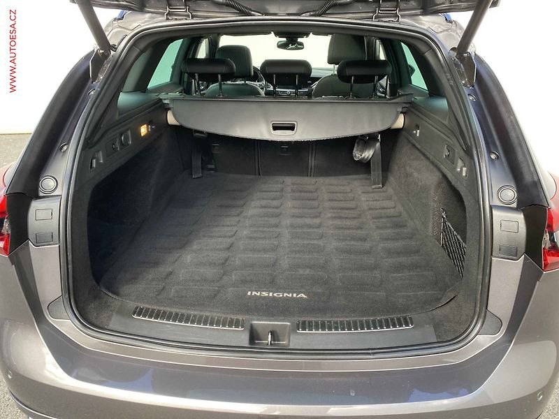 Opel Insignia (2022) 2.0 CDTi 4x4, Ultimate, AT - fotka 7 z 18