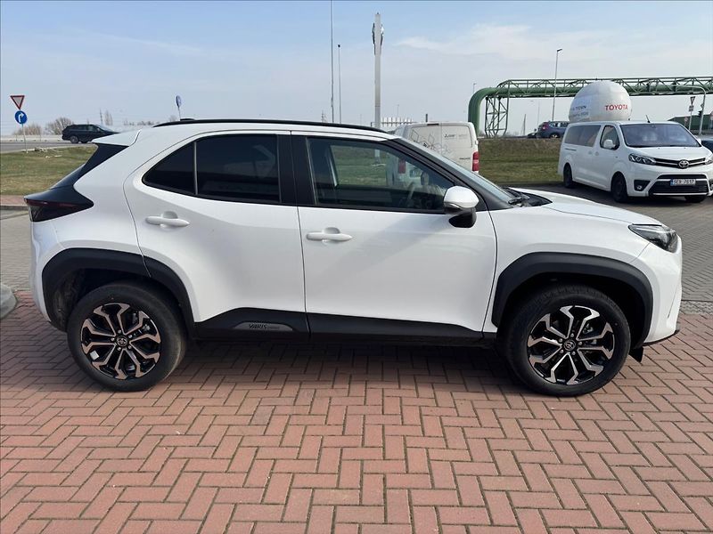 Toyota Yaris Cross (2025) 1,5 1.5l HEV Style - fotka 4 z 13